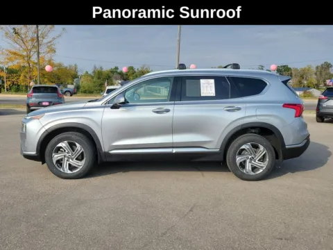 Photos of 2022 Hyundai Santa Fe SEL for sale in Cedar Rapids, IA at Cassill Motors