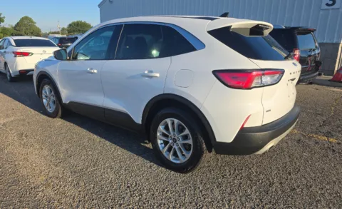 More photos of 2021 Ford Escape Hybrid SE at Cassill Motors, IA