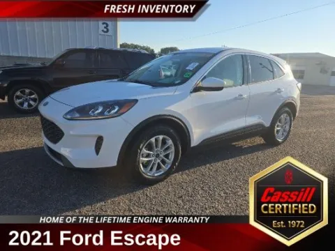White 2021 Ford Escape Hybrid SE for sale in Cedar Rapids, IA