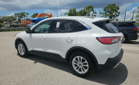More photos of 2022 Ford Escape Hybrid SE at Cassill Motors, IA