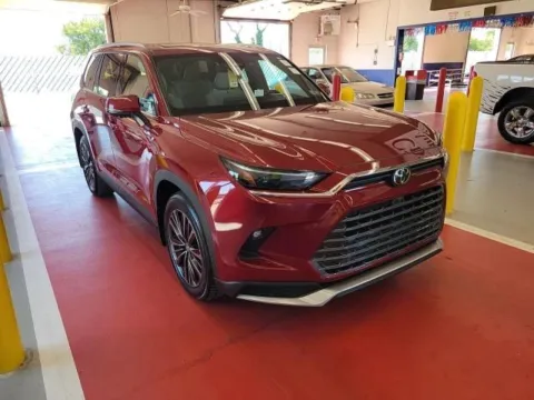 More photos of 2024 Toyota Grand Highlander Hybrid MAX Platinum at Cassill Motors, IA