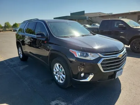 Photos of 2021 Chevrolet Traverse LT for sale in Cedar Rapids, IA at Cassill Motors