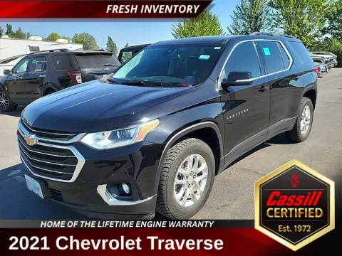 Black 2021 Chevrolet Traverse LT for sale in Cedar Rapids, IA