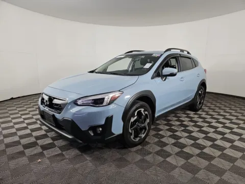 Gray 2023 Subaru Crosstrek Limited for sale in Cedar Rapids, IA