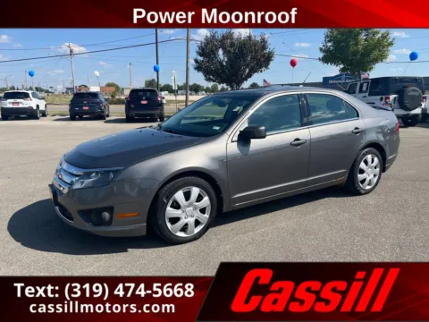 Gray 2011 Ford Fusion SE for sale in Cedar Rapids, IA
