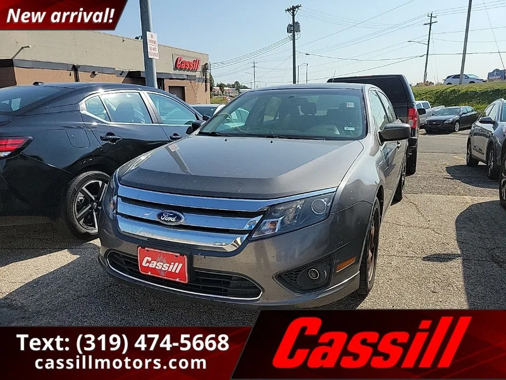 Gray 2011 Ford Fusion SE for sale in Cedar Rapids, IA