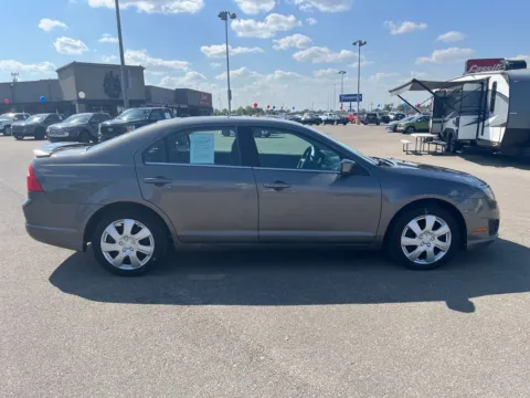 More photos of 2011 Ford Fusion SE at Cassill Motors, IA