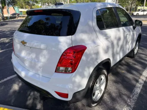 More photos of 2020 Chevrolet Trax LS at Cassill Motors, IA