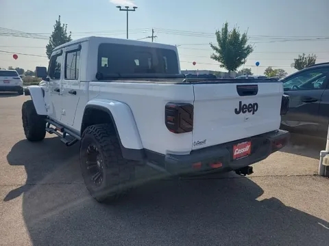 More photos of 2022 Jeep Gladiator Rubicon at Cassill Motors, IA