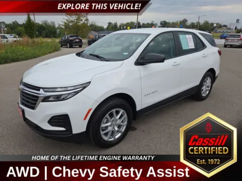 White 2024 Chevrolet Equinox LS for sale in Cedar Rapids, IA
