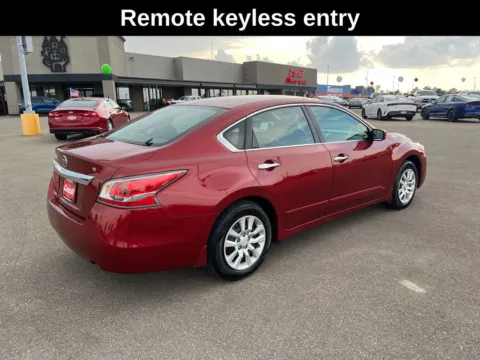 More photos of 2015 Nissan Altima 2.5 S at Cassill Motors, IA