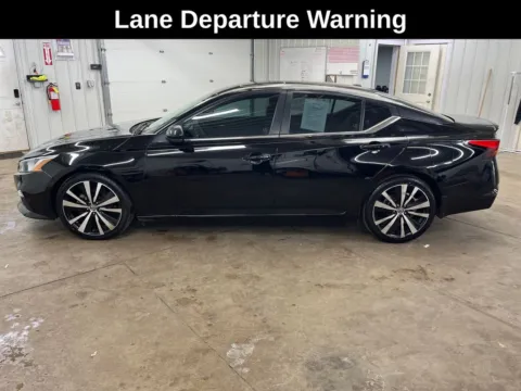 Photos of 2021 Nissan Altima 2.0 SR for sale in Cedar Rapids, IA at Cassill Motors
