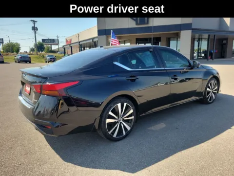 More photos of 2021 Nissan Altima 2.0 SR at Cassill Motors, IA