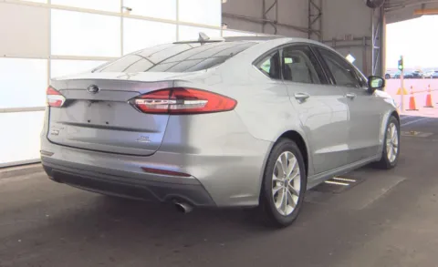 More photos of 2020 Ford Fusion SE at Cassill Motors, IA