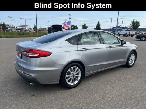 More photos of 2020 Ford Fusion SE at Cassill Motors, IA