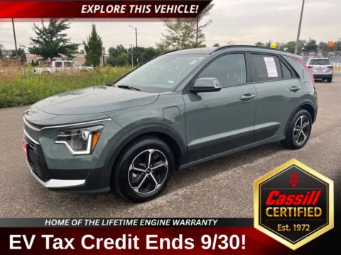 Green 2023 Kia Niro Plug-In Hybrid EX for sale in Cedar Rapids, IA
