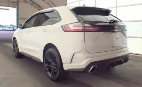 More photos of 2022 Ford Edge ST at Cassill Motors, IA