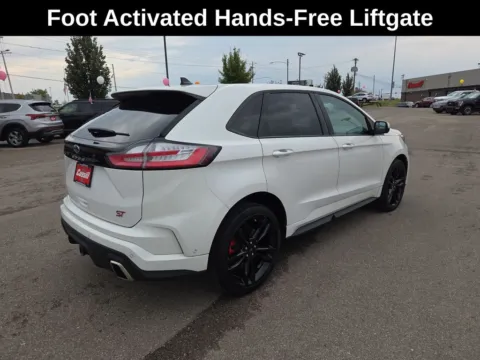 More photos of 2022 Ford Edge ST at Cassill Motors, IA