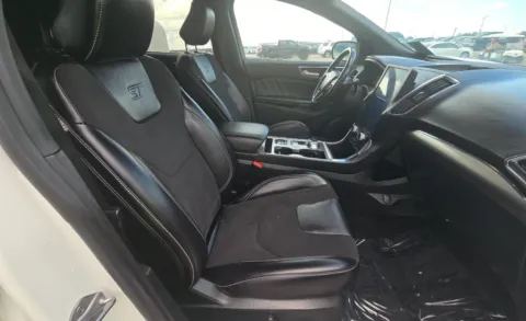 More photos of 2022 Ford Edge ST at Cassill Motors, IA