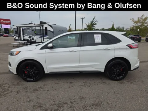 Photos of 2022 Ford Edge ST for sale in Cedar Rapids, IA at Cassill Motors