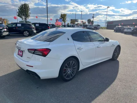 More photos of 2022 Maserati Ghibli Modena Q4 at Cassill Motors, IA