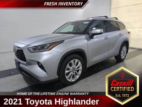 Silver 2021 Toyota Highlander Limited for sale in Cedar Rapids, IA