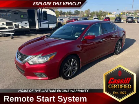 Red 2018 Nissan Altima 2.5 SR for sale in Cedar Rapids, IA