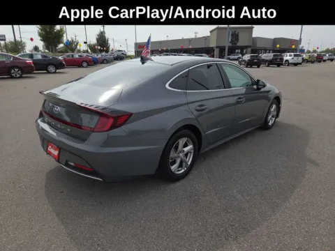 More photos of 2022 Hyundai Sonata SE at Cassill Motors, IA