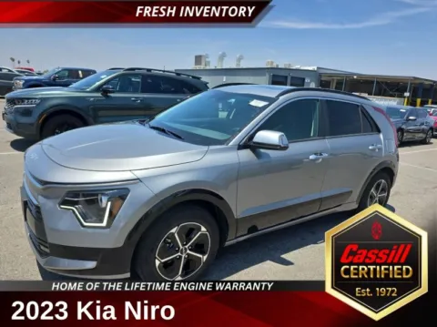 Gray 2023 Kia Niro SX for sale in Cedar Rapids, IA