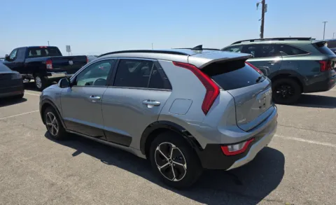 More photos of 2023 Kia Niro SX at Cassill Motors, IA