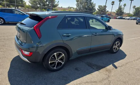 More photos of 2023 Kia Niro EX at Cassill Motors, IA