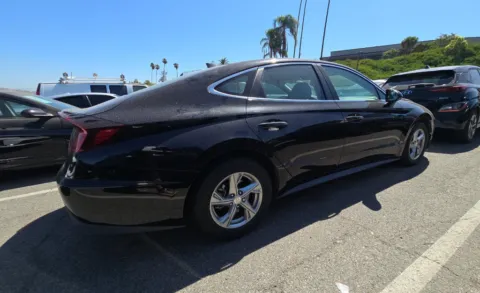 More photos of 2020 Hyundai Sonata SE at Cassill Motors, IA