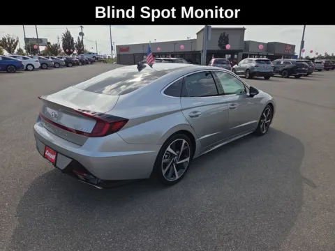 More photos of 2022 Hyundai Sonata SEL Plus at Cassill Motors, IA