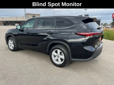 Another view of 2024 Toyota Highlander LE for sale in Cedar Rapids, IA at Cassill Motors