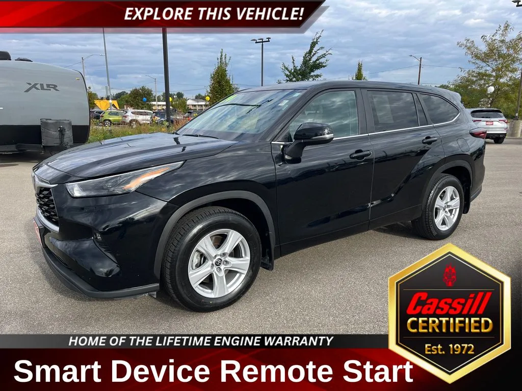 2024 Toyota Highlander LE for sale in Cedar Rapids, IA