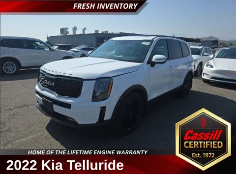 White 2022 Kia Telluride SX for sale in Cedar Rapids, IA