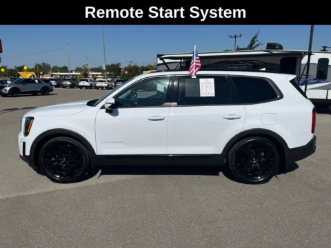 Photos of 2022 Kia Telluride SX for sale in Cedar Rapids, IA at Cassill Motors