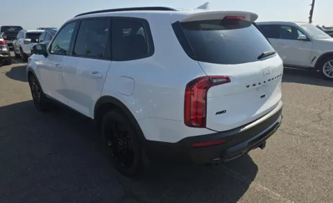 More photos of 2022 Kia Telluride SX at Cassill Motors, IA