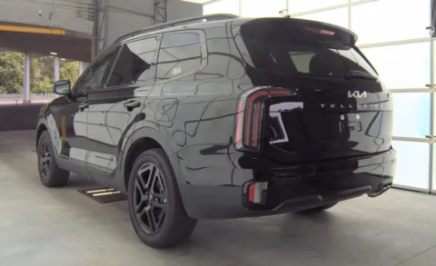 More photos of 2024 Kia Telluride SX X-Line at Cassill Motors, IA