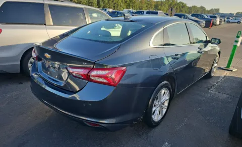More photos of 2021 Chevrolet Malibu LT at Cassill Motors, IA