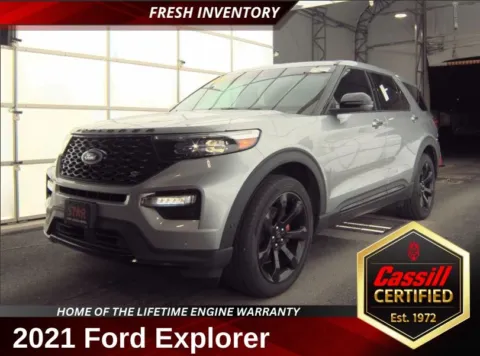 Silver 2021 Ford Explorer ST for sale in Cedar Rapids, IA