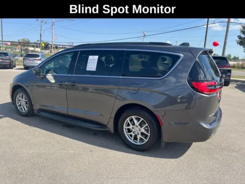Another view of 2021 Chrysler Pacifica Touring for sale in Cedar Rapids, IA at Cassill Motors