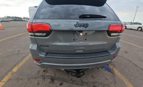More photos of 2022 Jeep Grand Cherokee WK Laredo X at Cassill Motors, IA