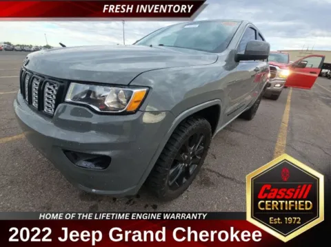 Gray 2022 Jeep Grand Cherokee WK Laredo X for sale in Cedar Rapids, IA