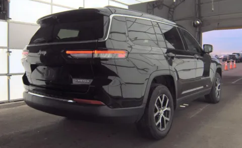 More photos of 2024 Jeep Grand Cherokee L Limited at Cassill Motors, IA