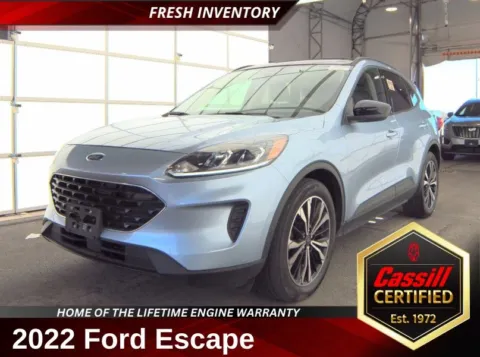 Silver 2022 Ford Escape SE for sale in Cedar Rapids, IA