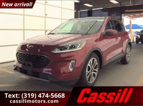Silver 2022 Ford Escape SEL for sale in Cedar Rapids, IA
