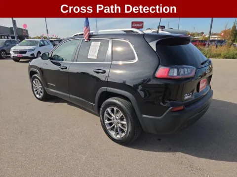 Another view of 2019 Jeep Cherokee Latitude Plus for sale in Cedar Rapids, IA at Cassill Motors