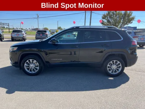 Photos of 2019 Jeep Cherokee Latitude Plus for sale in Cedar Rapids, IA at Cassill Motors