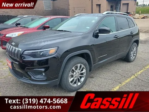 Black 2019 Jeep Cherokee Latitude Plus for sale in Cedar Rapids, IA